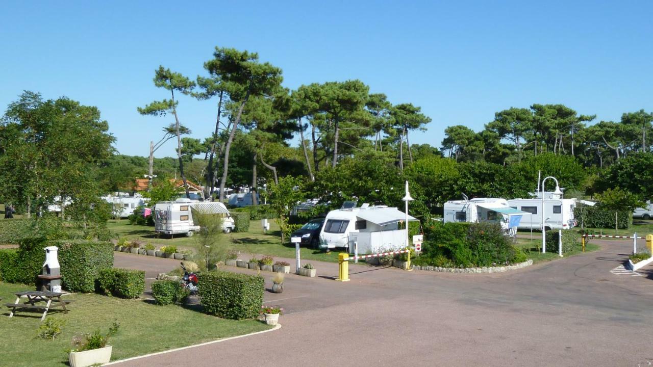 Camping Le Puits De L'Auture 호텔 생팔레쉬르메르 외부 사진